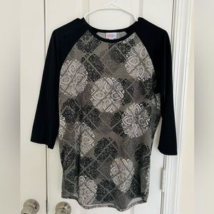 Medium Lularoe Randy shirt